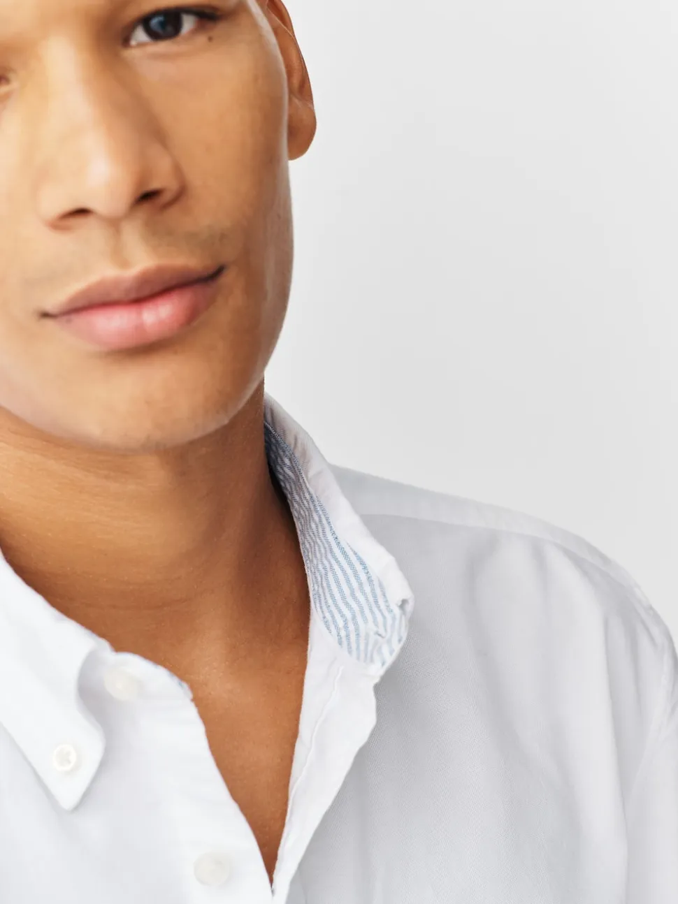 White Regular Fit Short Sleeve Oxford Shirt